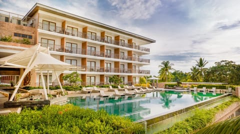 Property building, Pool view, Swimming pool