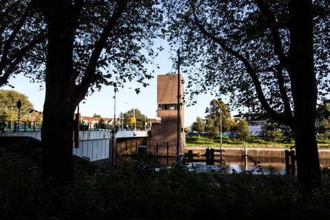 Property building, Facade/entrance, Neighbourhood