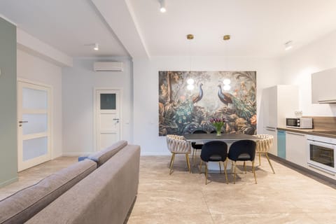 Kitchen or kitchenette, Living room, Dining area