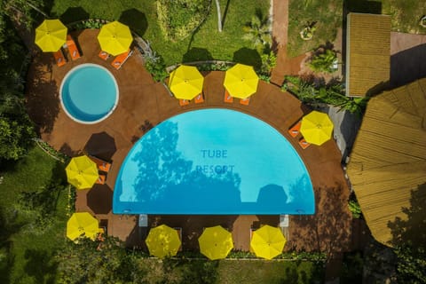 Swimming pool