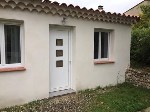 Patio, Facade/entrance, Garden, Garden, Balcony/Terrace