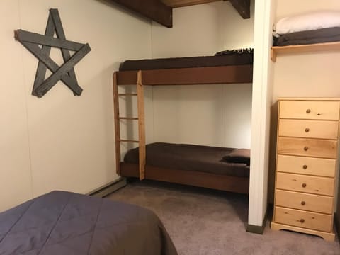 The "Okemo House" at Trailside House in Mount Holly