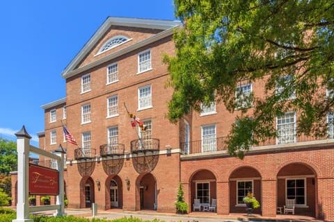 Property building, Facade/entrance