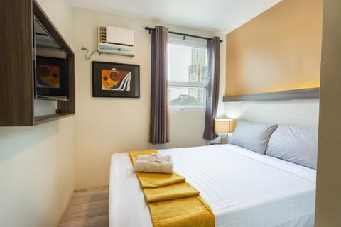 Bed, TV and multimedia, Photo of the whole room, Bedroom, air conditioner