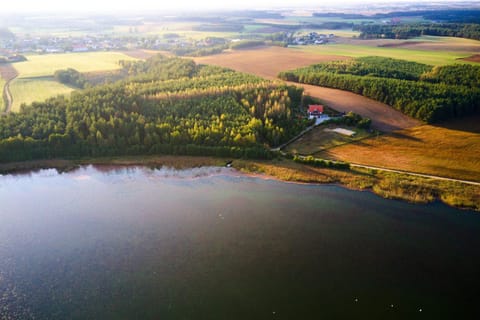 Dom na wzgórzu z widokiem na jezioro z balią i sauną House in Pomeranian Voivodeship