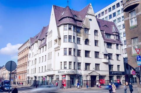 Property building, Facade/entrance, Day, Location