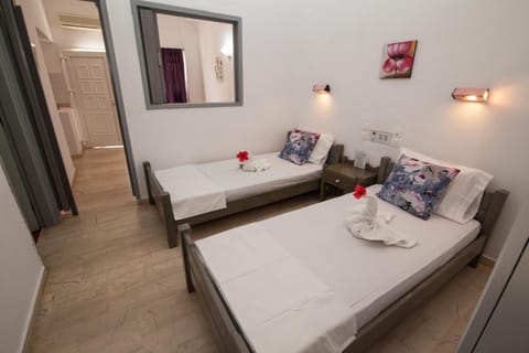 Bed, Living room, Bedroom