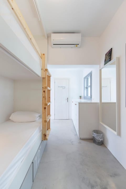 bunk bed