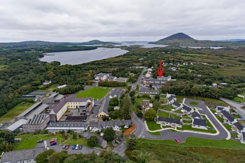 Neighbourhood, Natural landscape, Location