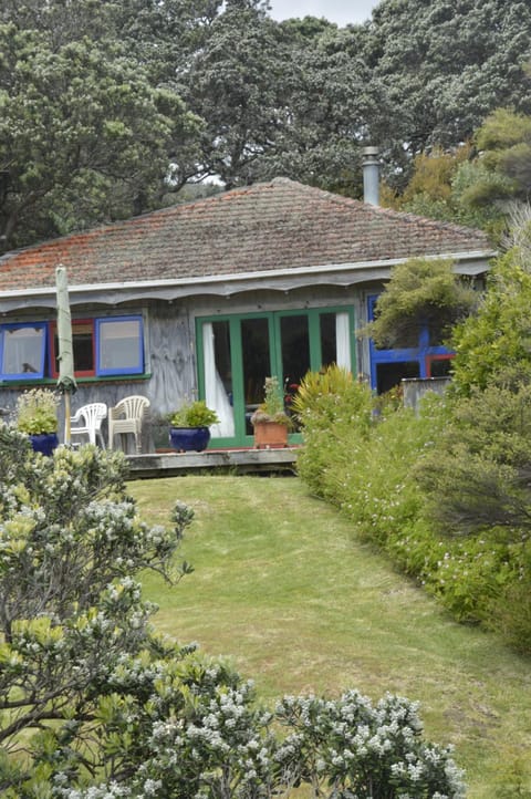 Bethells Beach Cottages Apartment hotel in Auckland