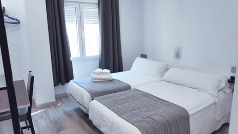 Bed, Photo of the whole room, towels