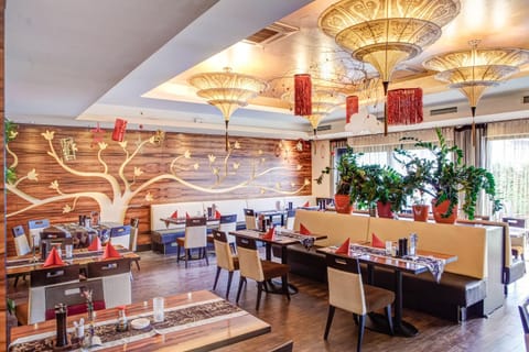 Restaurant/places to eat, Restaurant/places to eat