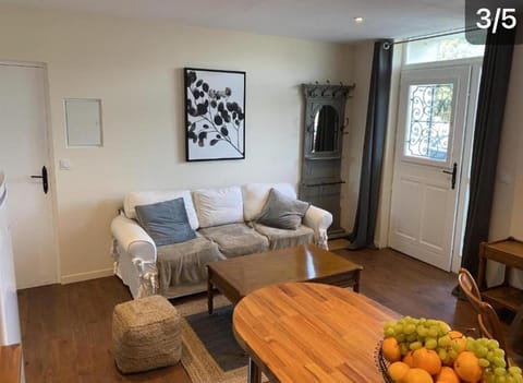 Chambres d'hotes Autour de la Rose Bed and Breakfast in Honfleur