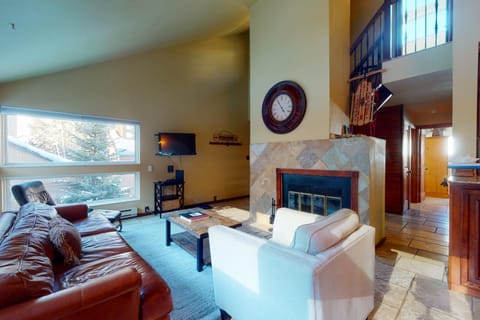 Pitkin Creek Park 3 Apartment in Vail