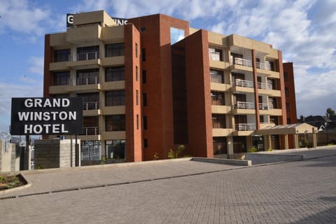 Property building, Facade/entrance, Property logo or sign