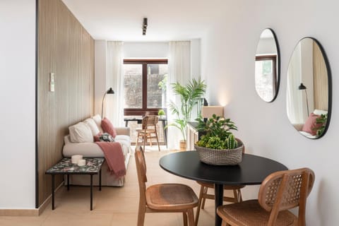 Living room, Seating area, Dining area