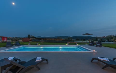 Sea View apartments with shared Pool Bed and Breakfast in Banjole