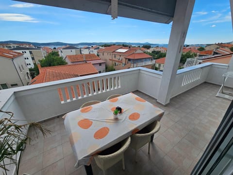 View (from property/room), Balcony/Terrace, Balcony/Terrace, City view, Sea view, Sea view, Breakfast