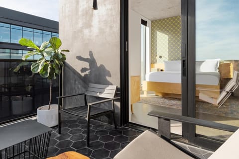 Patio, Bed, Balcony/Terrace, Bedroom