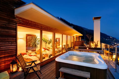 Activities, Hot Tub, Mountain view, Swimming pool