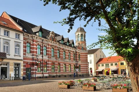 Property building, Facade/entrance