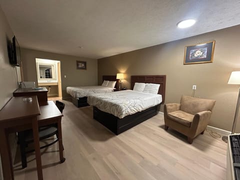 Bed, TV and multimedia, Photo of the whole room