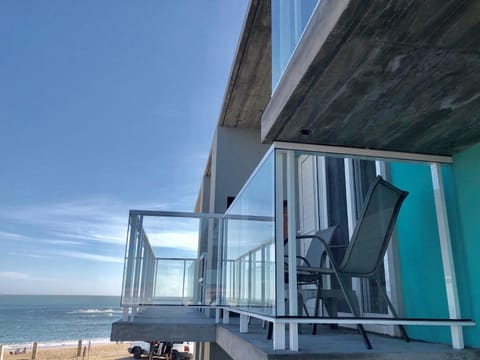 Property building, Facade/entrance, Spring, Off site, BBQ facilities, View (from property/room), Balcony/Terrace, Beach, Beach, On site, Sea view, Sunset
