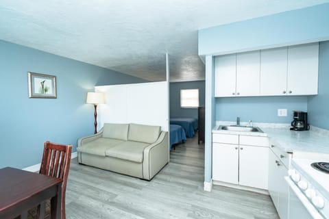 Sunrise Resort Motel South Motel in Clearwater Beach