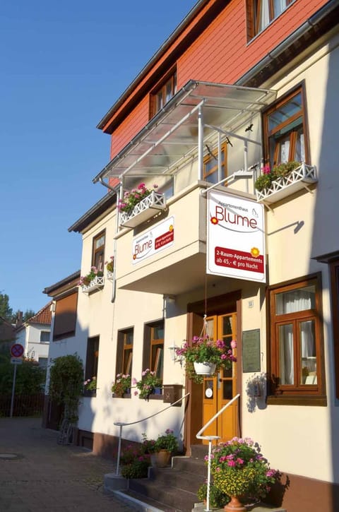 Property building, Facade/entrance, Property logo or sign
