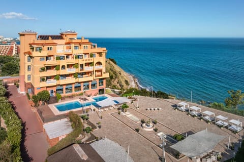Restaurant/places to eat, Garden, View (from property/room), Balcony/Terrace, Sea view, Swimming pool
