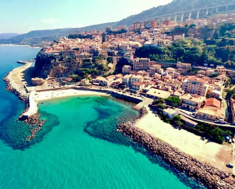Neighbourhood, Natural landscape, Other, Beach