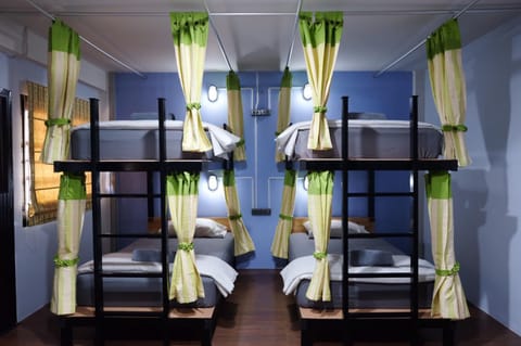 bunk bed