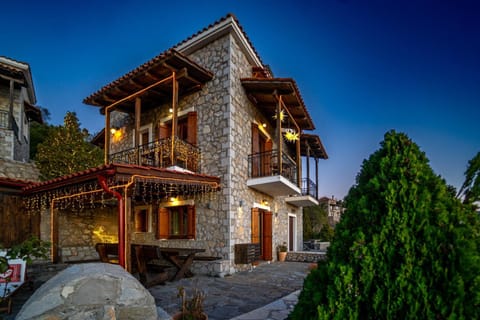Property building, Day