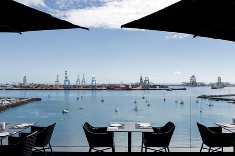 Restaurant/places to eat, Activities, Balcony/Terrace, Lounge or bar, Banquet/Function facilities, City view, Sea view