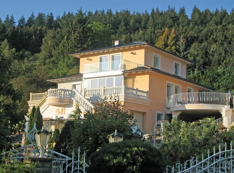 Villa am Schwallenberg House in Ahrweiler