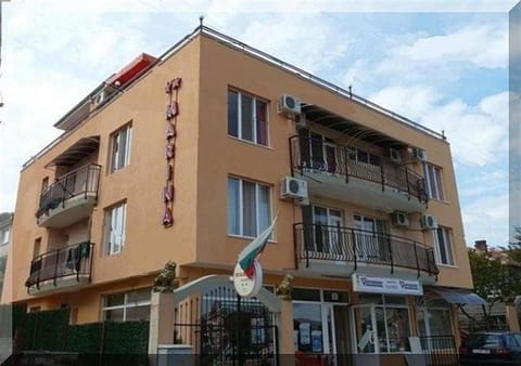 Property building, Facade/entrance, Neighbourhood, Floor plan