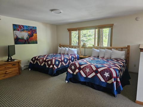 Swiftcurrent Lodge Inn in Estes Park