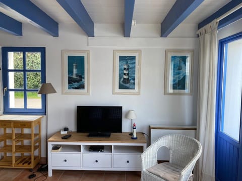 Maison 1 chambre avec jardin proche plage des Grands Sables - FR-1-418-163 House in Locmaria