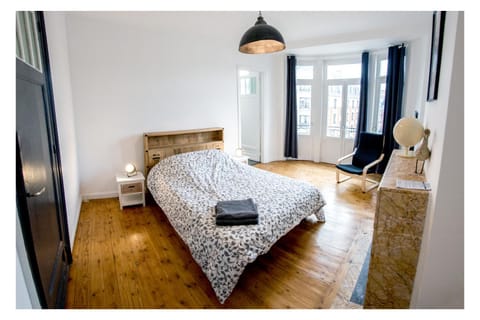 Grand appart 85m2 de standing, hyper centre/gare Apartment in Lille