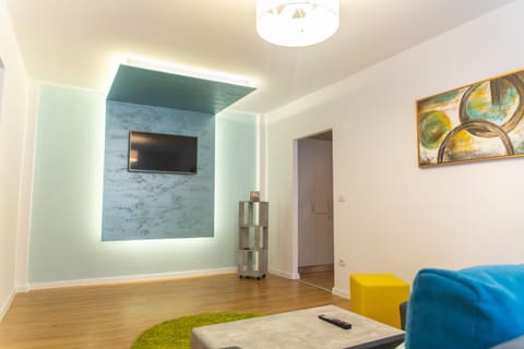 Living room, Photo of the whole room