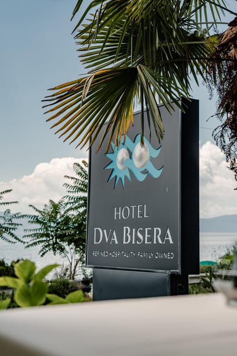 Restaurant/places to eat, Logo/Certificate/Sign