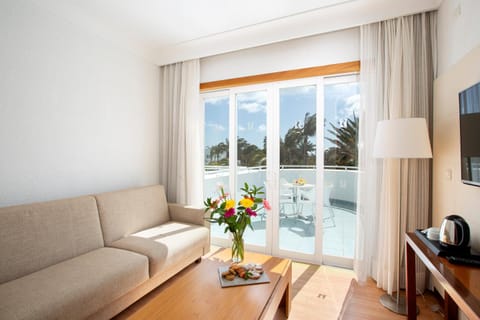 TV and multimedia, Coffee/tea facilities, Seating area