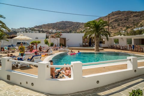 Swimming pool, Swimming pool