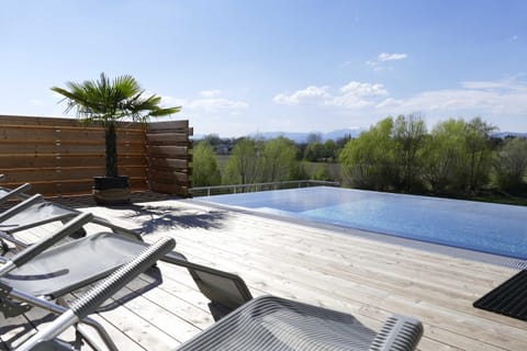 Garden, Balcony/Terrace, Evening entertainment, Garden view, Mountain view, Pool view, Swimming pool, Open Air Bath