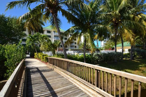 Sunrise Suites Paradise Escape #407 Apartment in Stock Island