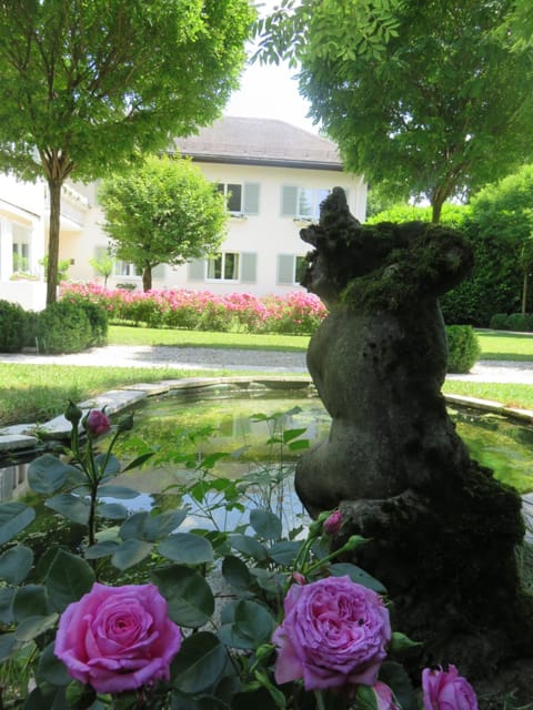 Facade/entrance, Garden