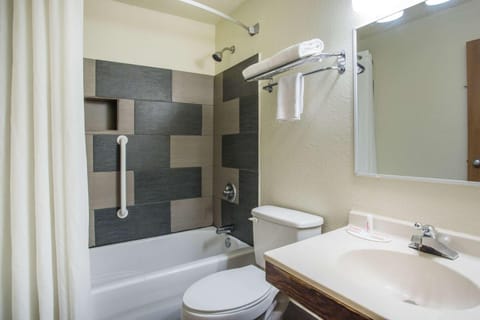 Bathroom, Photo of the whole room, On site