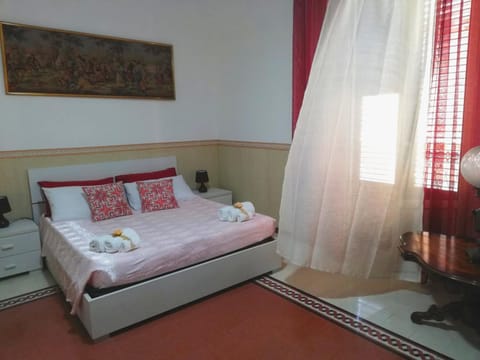 Bed, Photo of the whole room