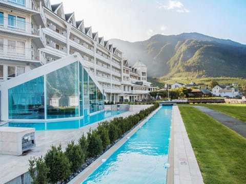 Property building, Mountain view, Swimming pool