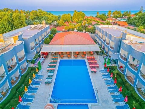 Property building, Bird's eye view, Swimming pool